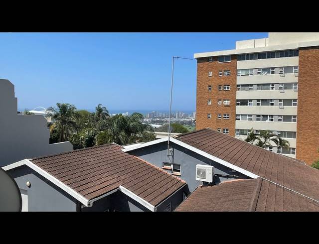 3 BEDROOM TOWNHOUSE FOR SALE IN ESSENWOOD
